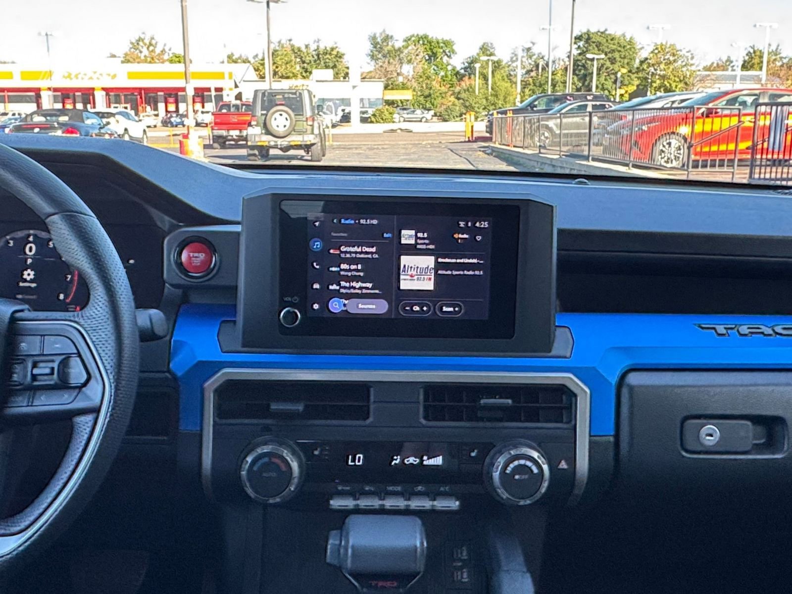 Used 2025 Toyota Tacoma SR image 21
