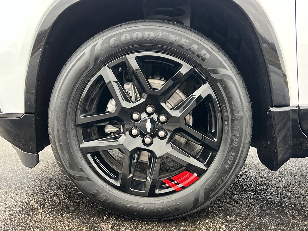 Used 2021 Chevrolet Traverse Premier w/ Redline Edition image 9