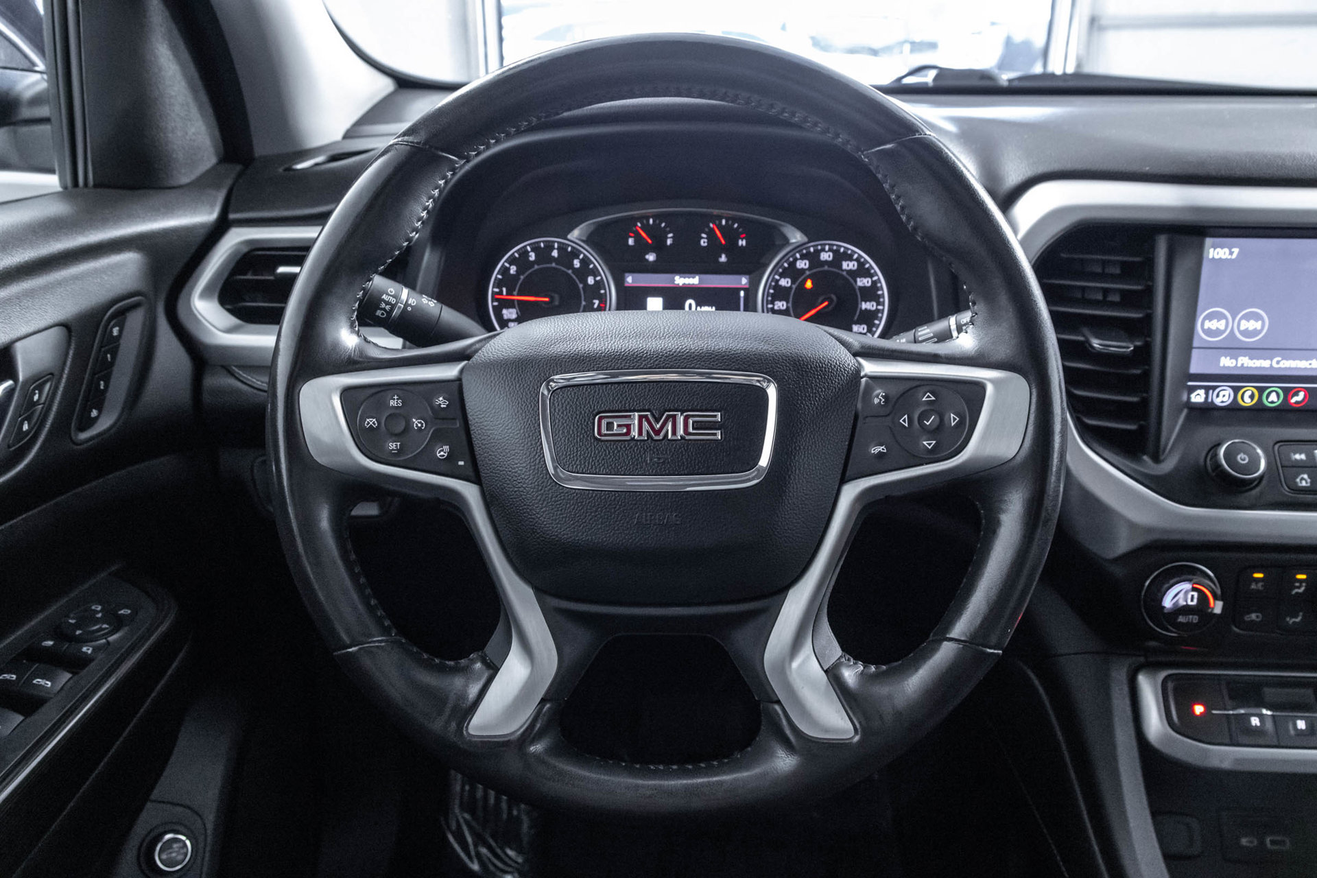 Used 2021 GMC Acadia SLT w/ Preferred Package AWD/4WD image 30