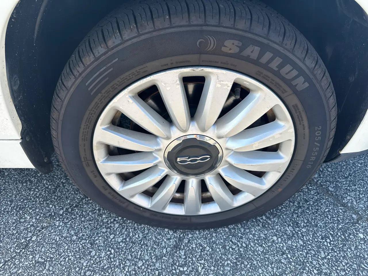 Used 2014 FIAT 500L Easy w/ Popular Equipment Group FWD image 23