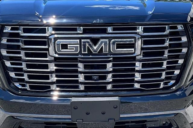 Used 2025 GMC Yukon Denali Ultimate w/ LPO, Floor Liner Package AWD/4WD image 34