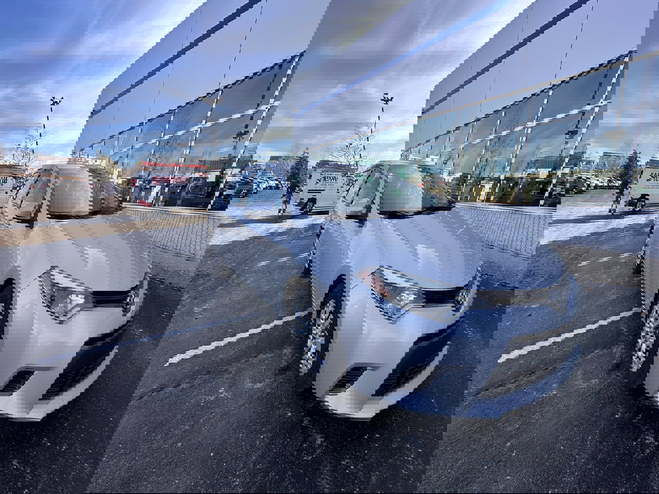 Used 2015 Toyota Corolla image 2