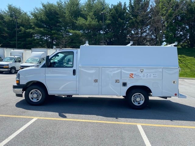 New 2025 Chevrolet Express 3500 w/ Power Convenience Package image 4