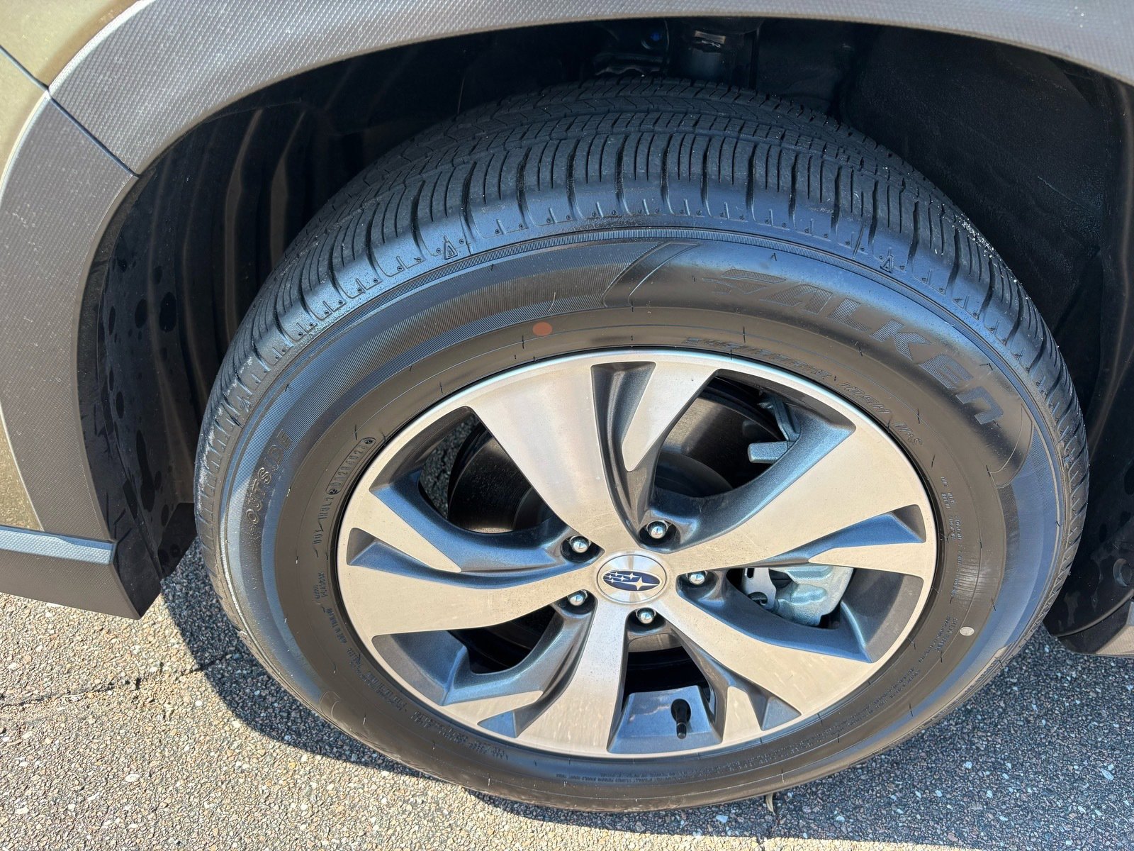 Used 2025 Subaru Ascent Premium w/ Premium Package image 9