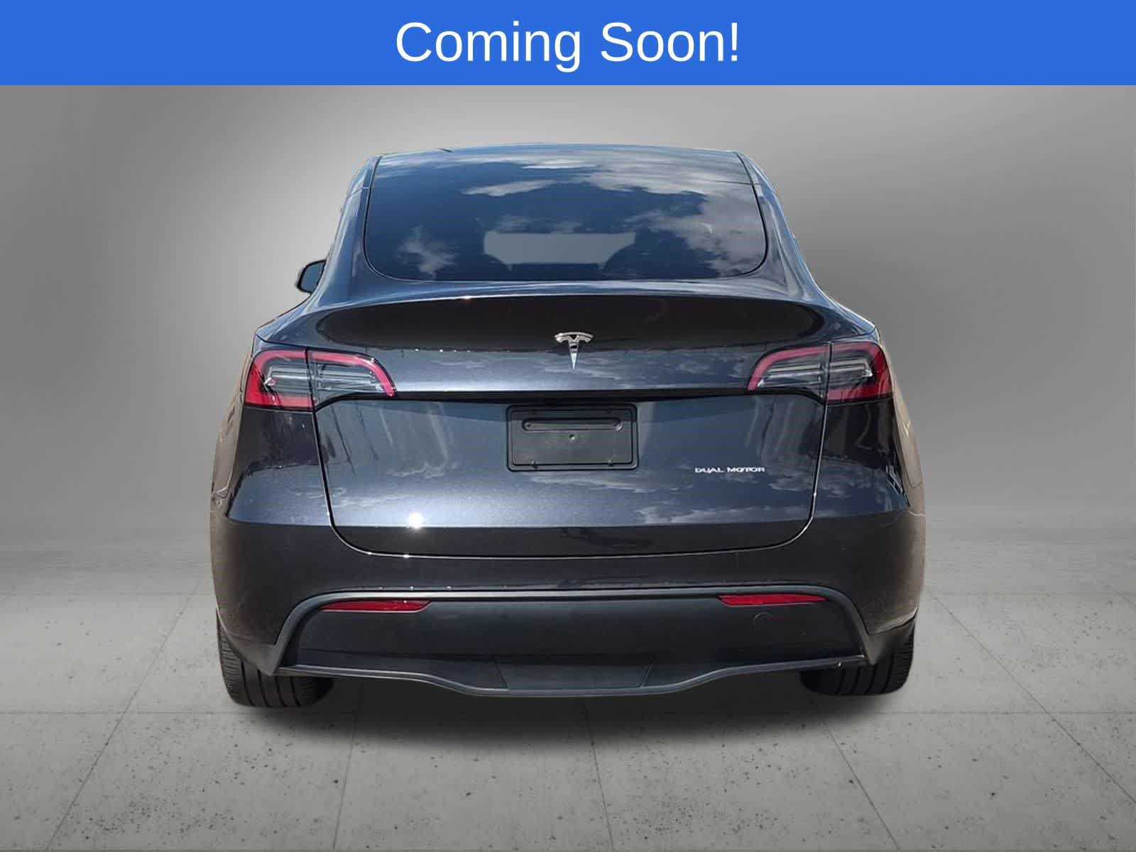 Used 2024 Tesla Model Y Long Range AWD/4WD image 5