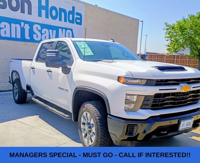 Used 2025 Chevrolet Silverado 2500 Custom w/ Custom Value Package AWD/4WD image 13