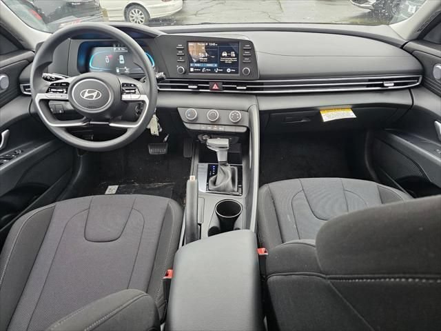 New 2026 Hyundai Elantra SE FWD image 15