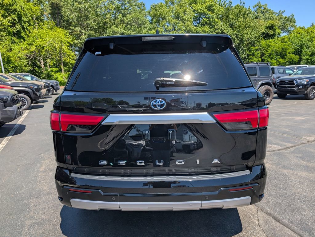 Used 2023 Toyota Sequoia Capstone AWD/4WD image 6