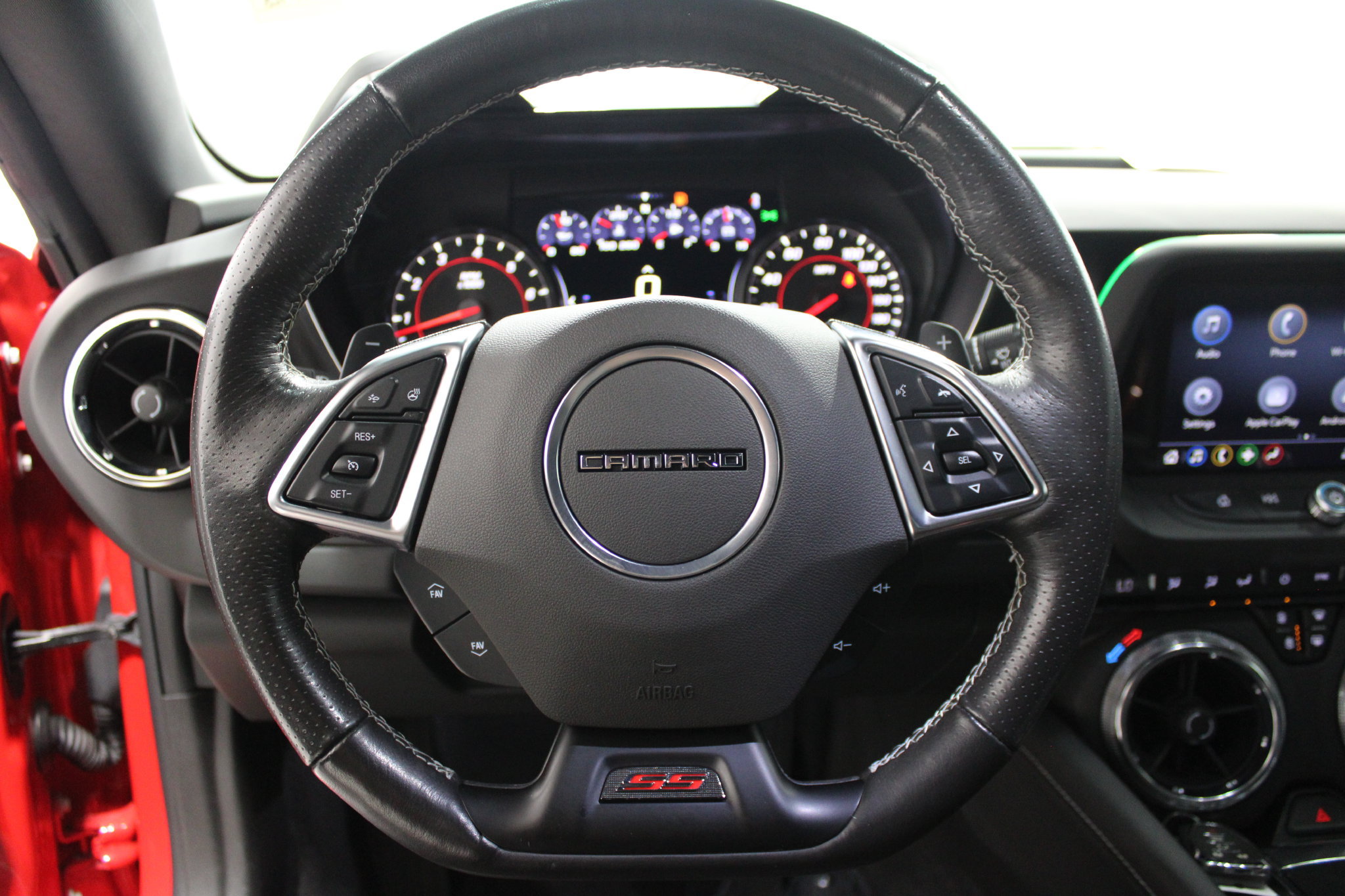 Used 2019 Chevrolet Camaro SS RWD image 20