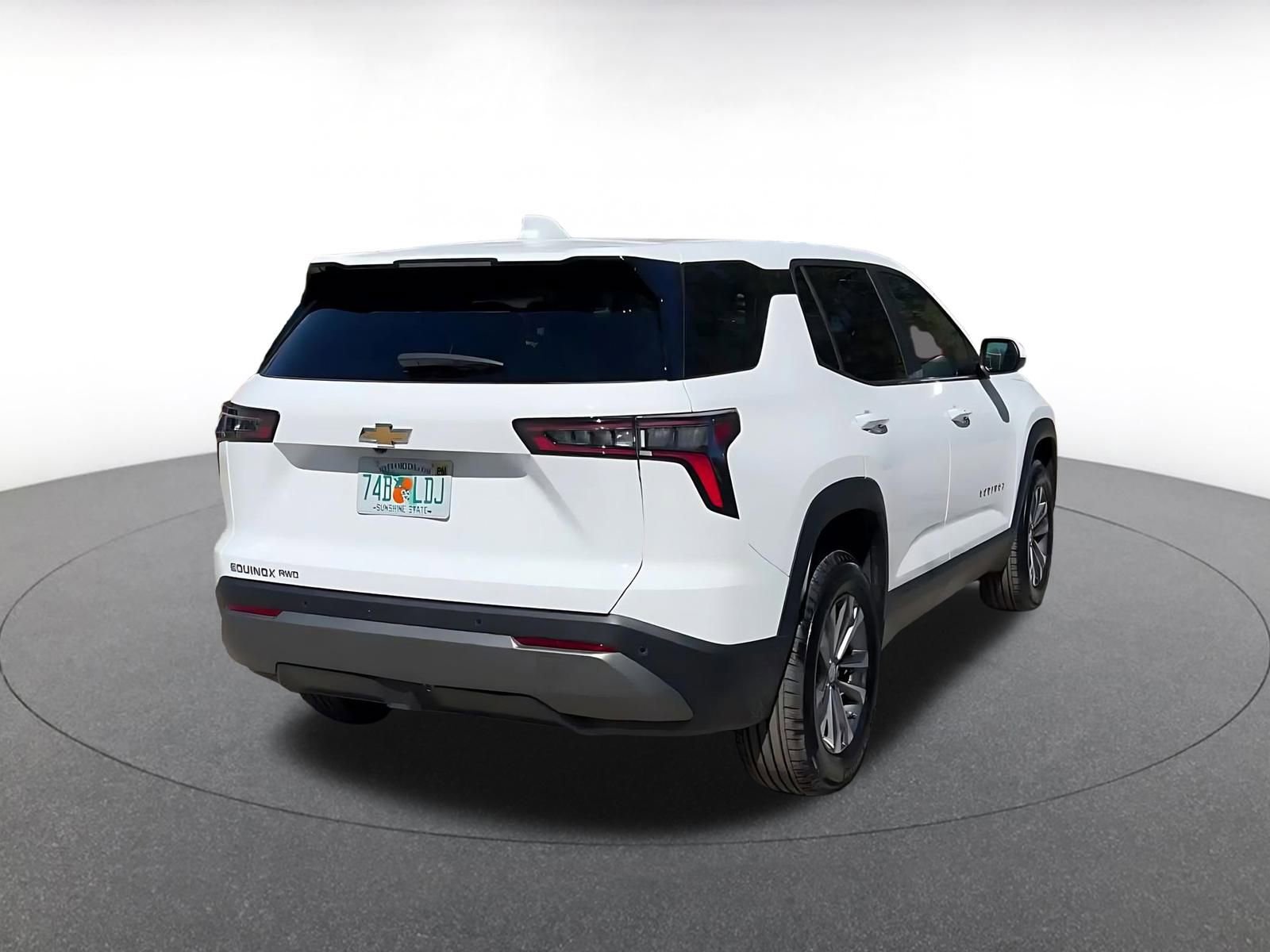 Used 2025 Chevrolet Equinox LT AWD/4WD image 15