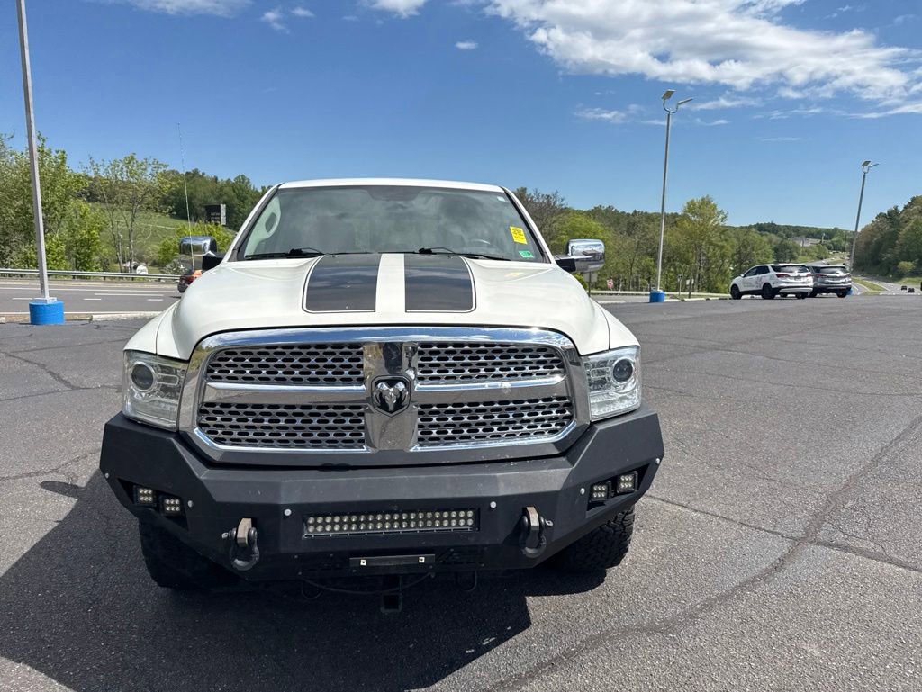 Used 2017 RAM 1500 Laramie w/ Convenience Group AWD/4WD image 3