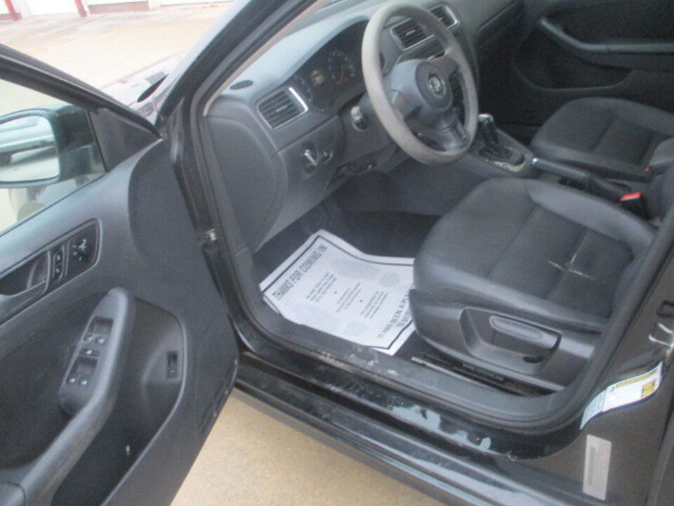 Used 2011 Volkswagen Jetta SE image 9