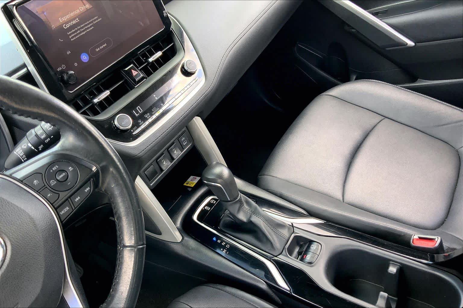 Used 2023 Toyota Corolla Cross XLE AWD/4WD image 16