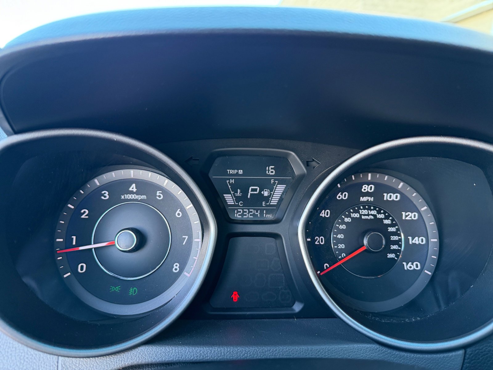 Used 2015 Hyundai Elantra SE w/ Option Group 02 image 10