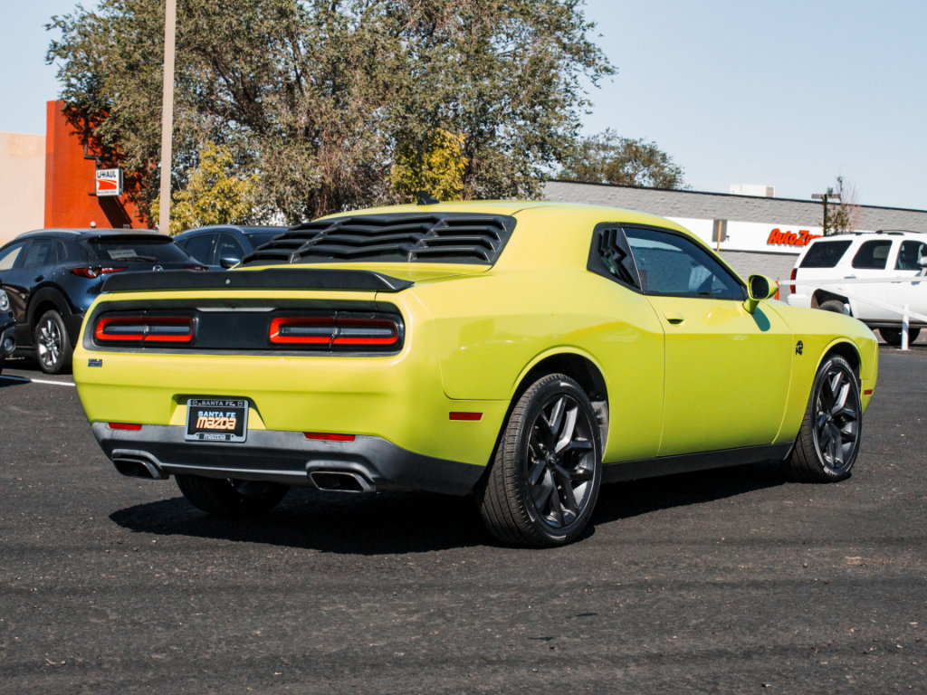 Used 2015 Dodge Challenger R/T w/ Quick Order Package 22B R/T RWD image 5