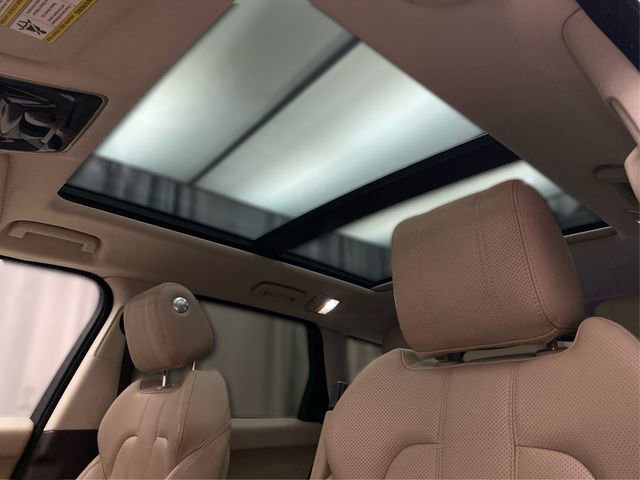 Used 2016 Land Rover Range Rover Sport HSE image 26