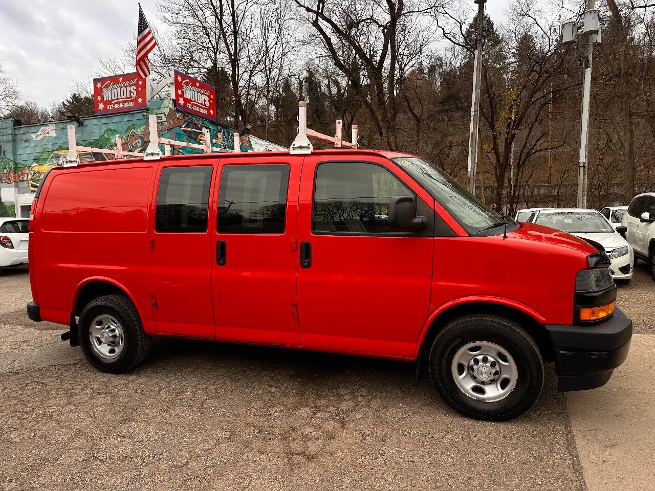 Used 2018 Chevrolet Express 2500 image 1