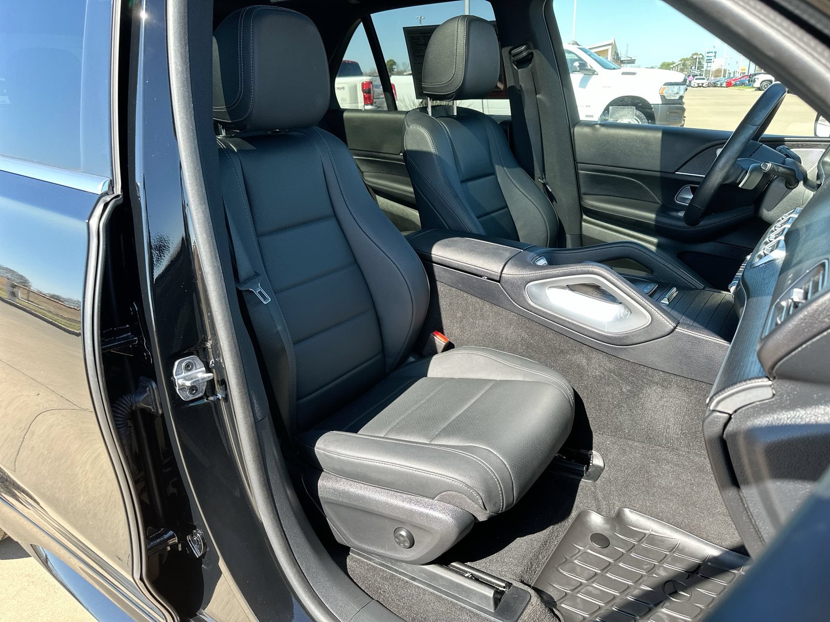 Used 2024 Mercedes-Benz GLE 450 4MATIC image 27