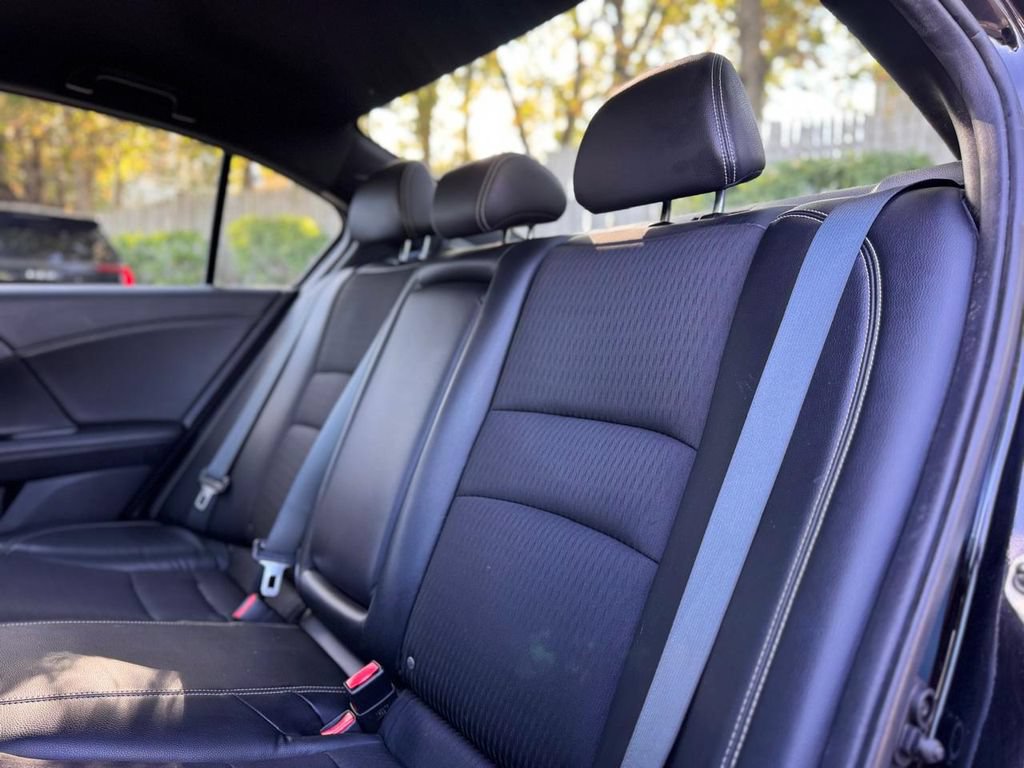 Used 2016 Honda Accord Sport image 22