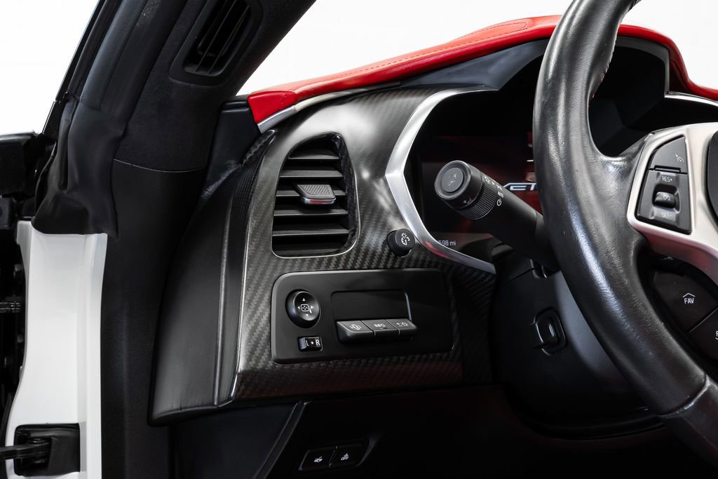 Used 2015 Chevrolet Corvette Z06 w/ 3LZ Preferred Equipment Group image 29