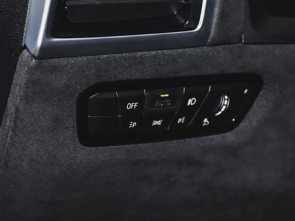 Used 2024 BMW M8 Competition image 38