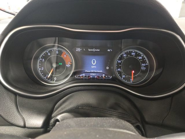 Used 2019 Jeep Cherokee Trailhawk image 16