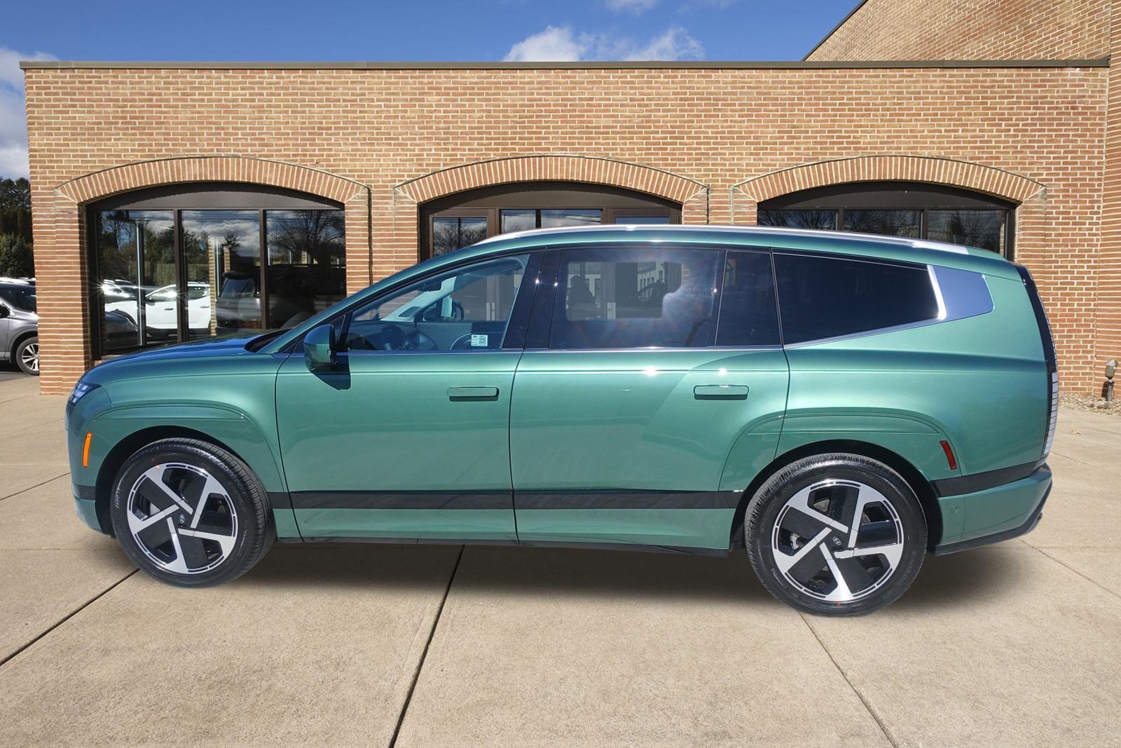 New 2026 Hyundai Ioniq 9 Calligraphy image 7