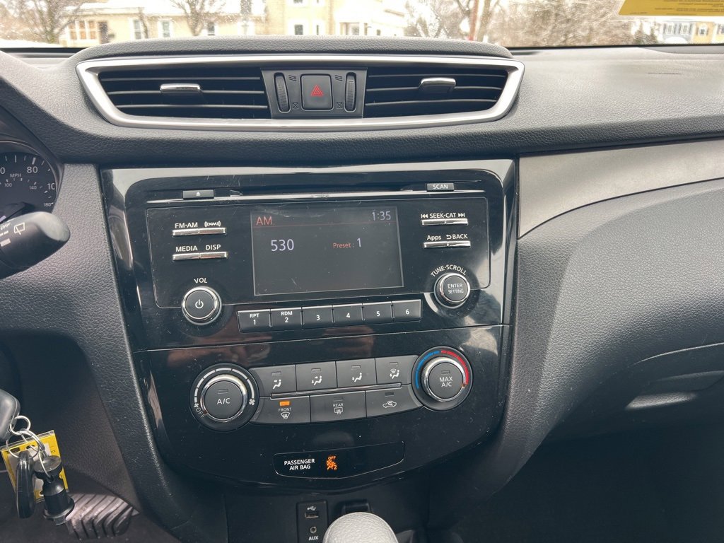 Used 2015 Nissan Rogue S image 16