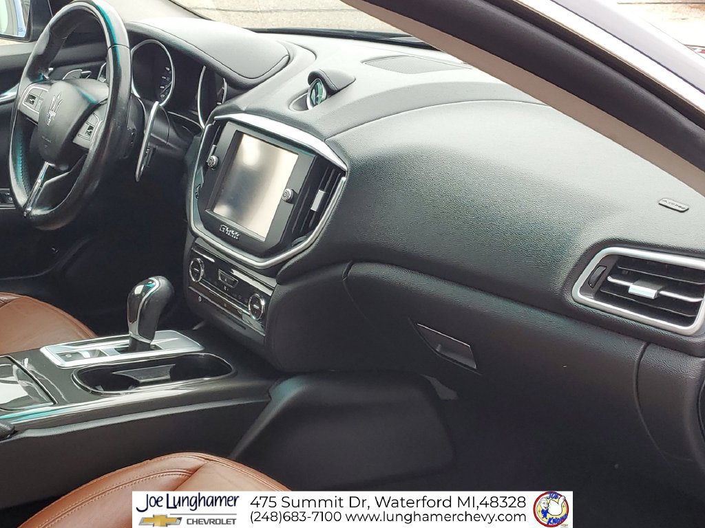 Used 2015 Maserati Ghibli RWD image 29