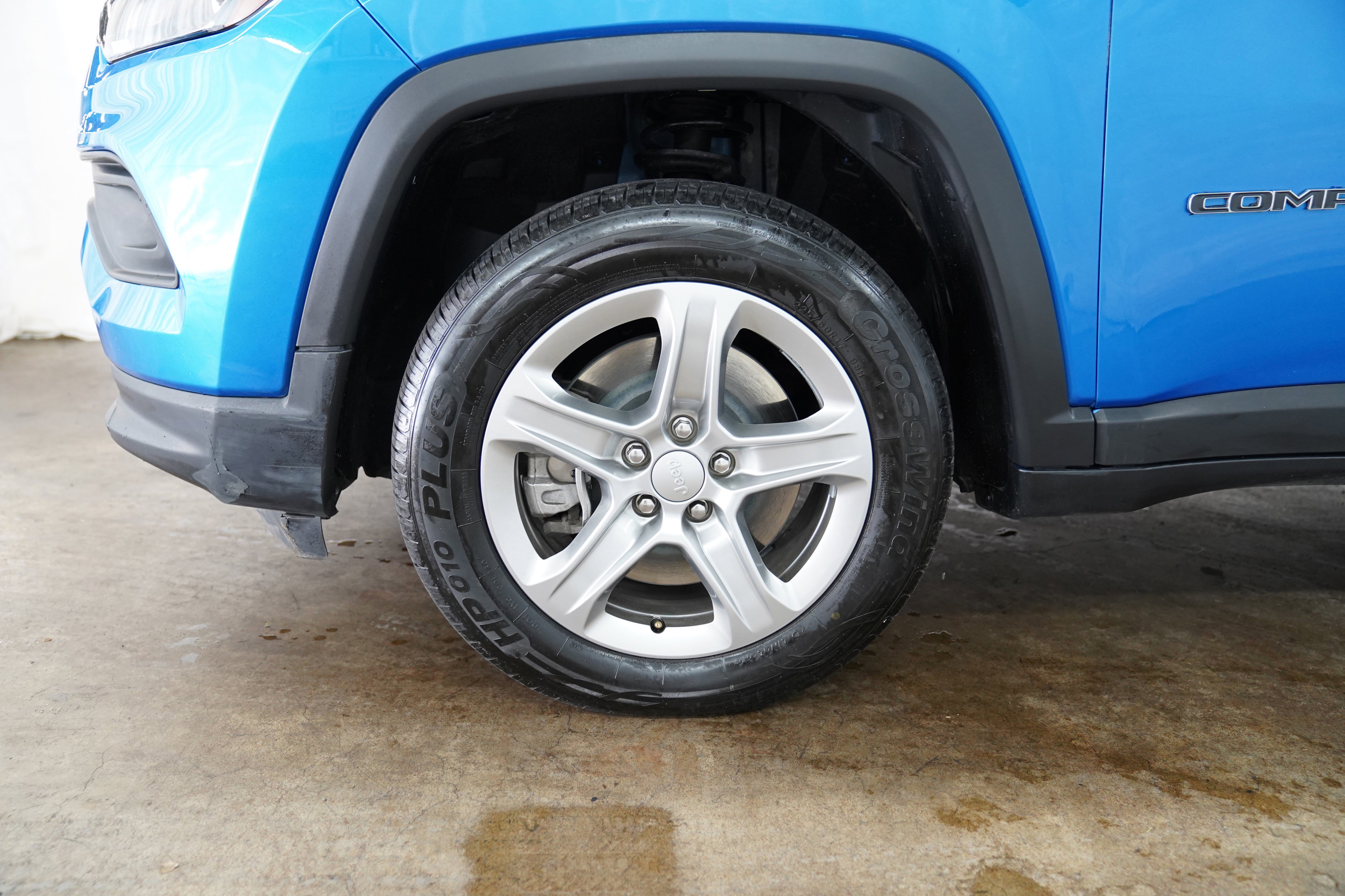 Certified 2024 Jeep Compass Latitude w/ Altitude Special Edition image 15