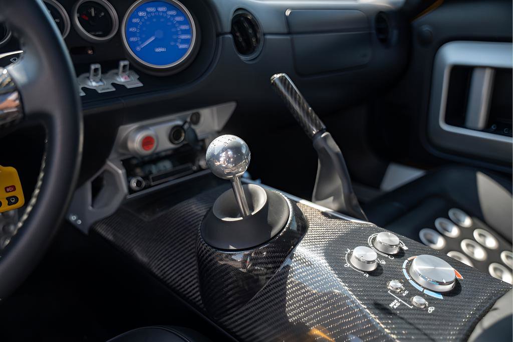 Used 2006 Ford GT RWD image 31