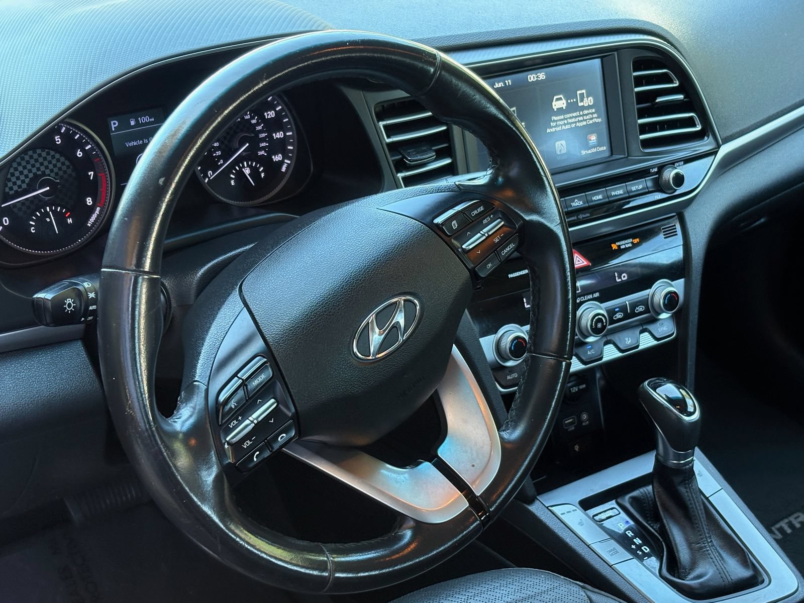 Used 2020 Hyundai Elantra Limited w/ Cargo Package (C1) FWD image 10