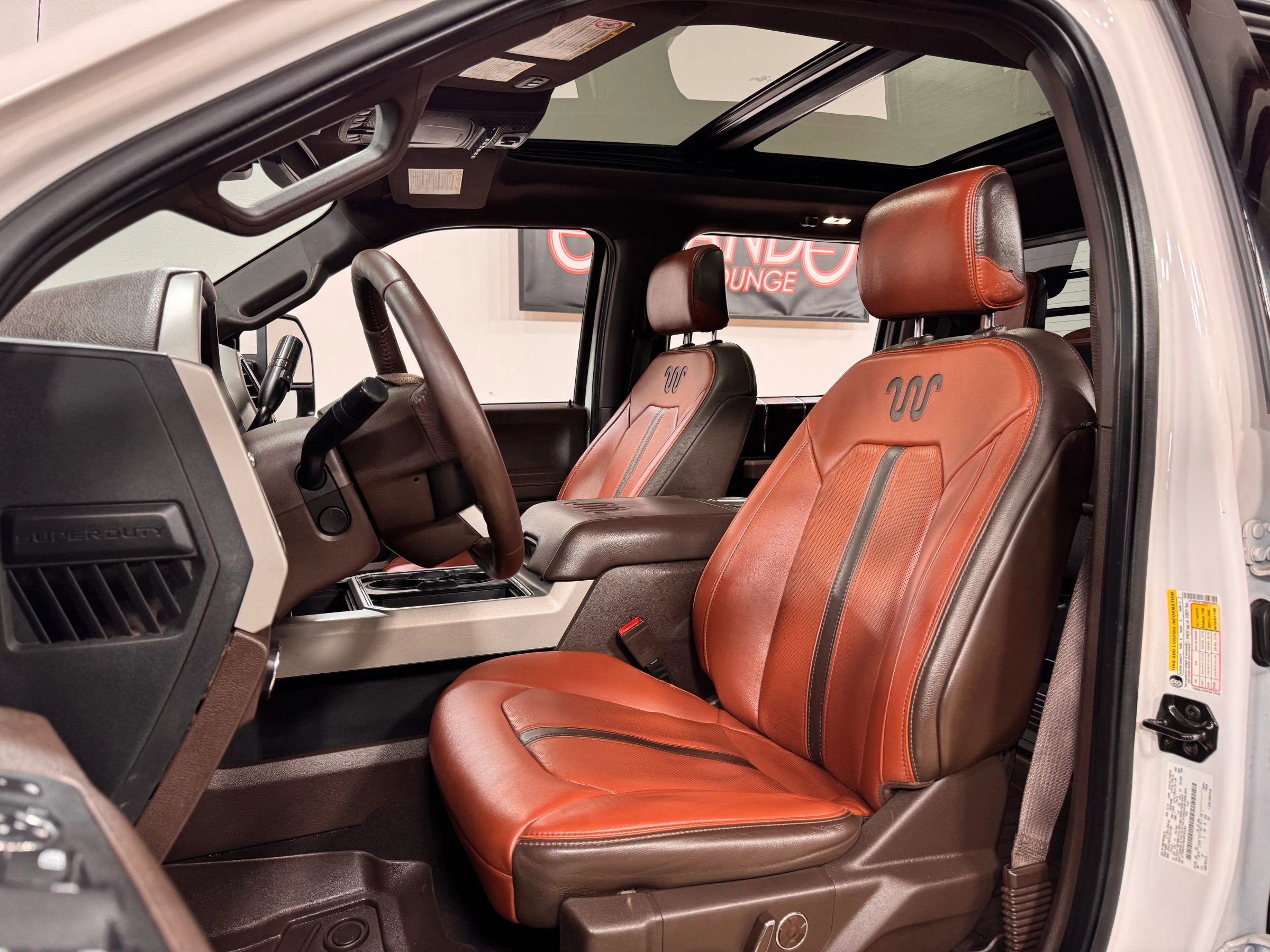Used 2019 Ford F350 King Ranch w/ King Ranch Ultimate Package AWD/4WD image 13