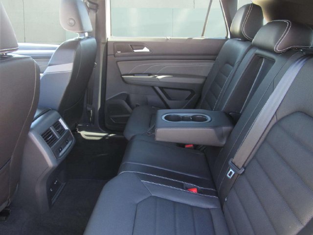 Used 2023 Volkswagen Atlas Cross Sport SEL Premium R-Line AWD/4WD image 15