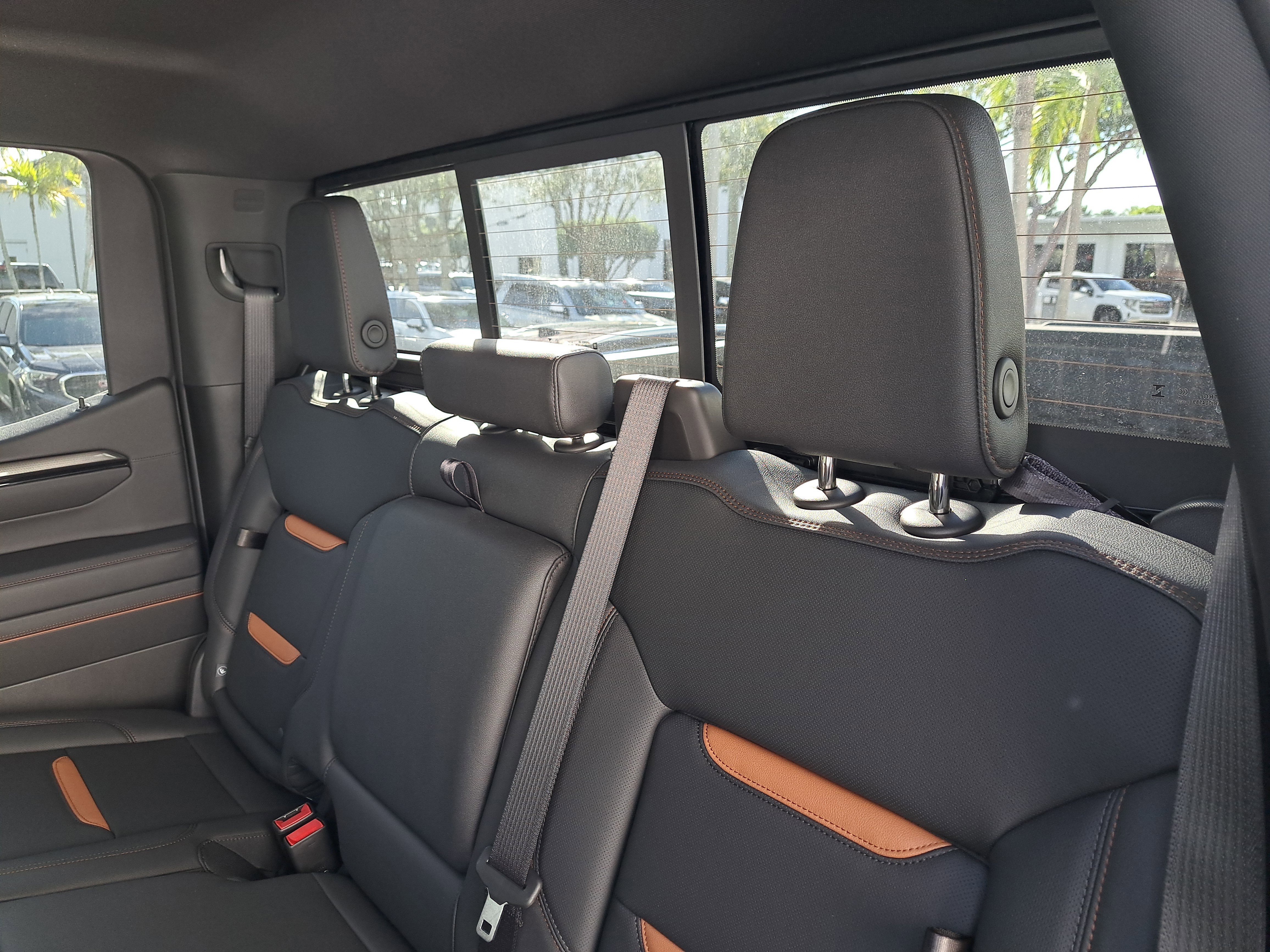 New 2026 GMC Sierra 1500 AT4 w/ AT4 Premium Package AWD/4WD image 11