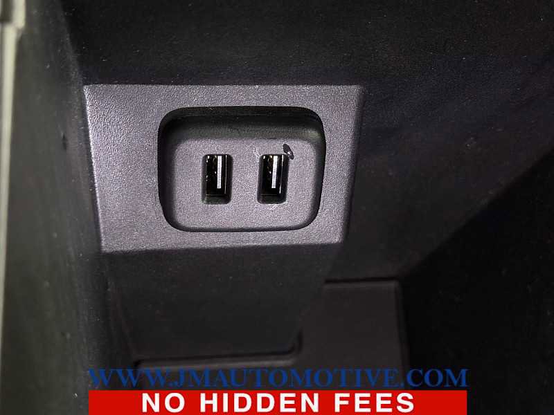 Used 2019 Chevrolet Equinox LT w/ Sun & Navigation Package image 38