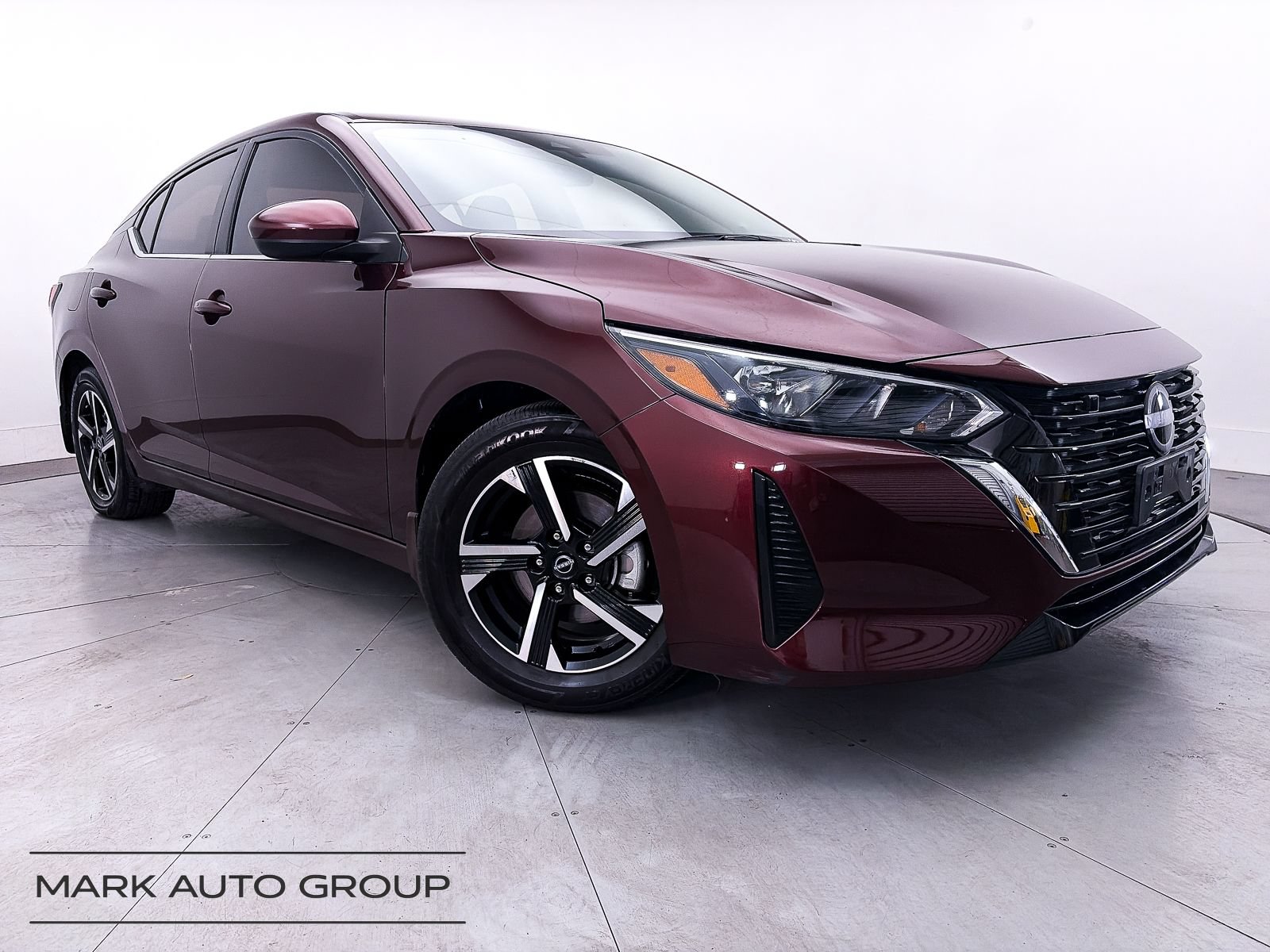 Used 2024 Nissan Sentra SV FWD image 1