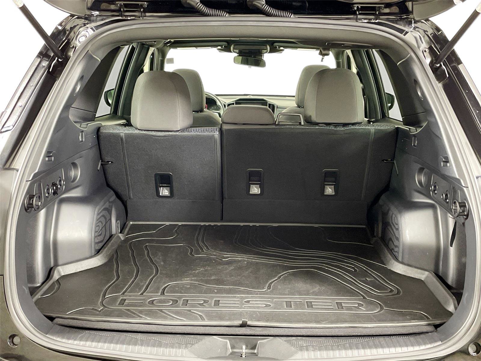 Used 2025 Subaru Forester Premium image 25