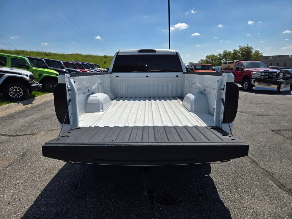 Used 2024 GMC Sierra 1500 Pro w/ Pro Value Package AWD/4WD image 23