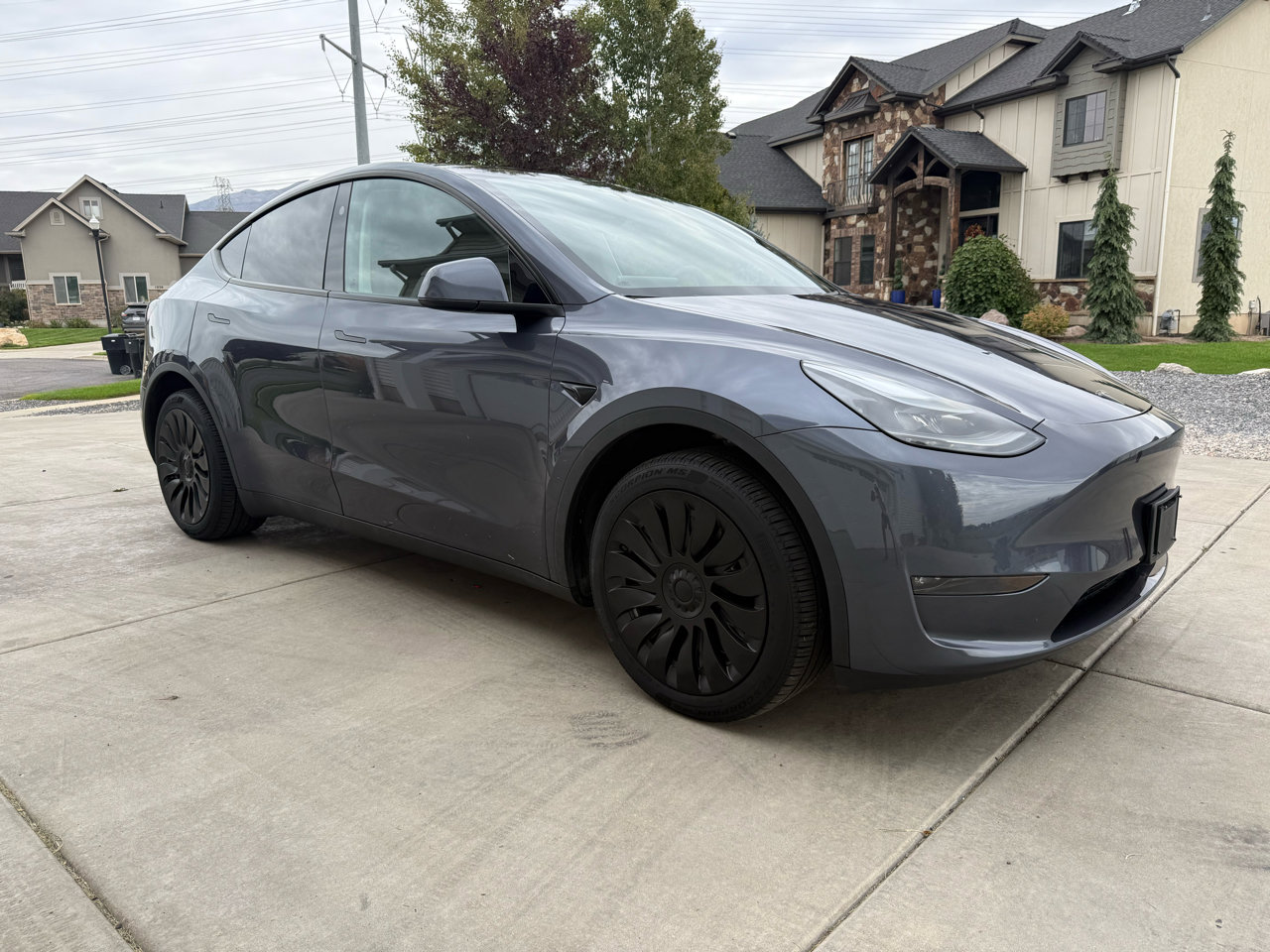 Used 2023 Tesla Model Y Long Range image 3