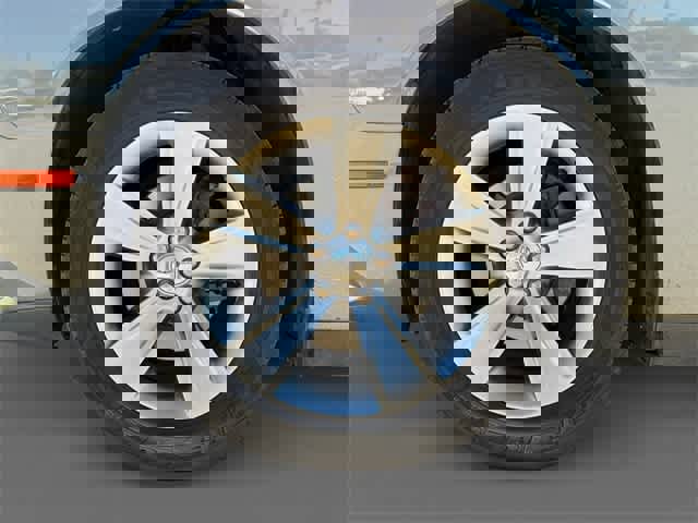 Used 2019 Dodge Challenger SXT image 9