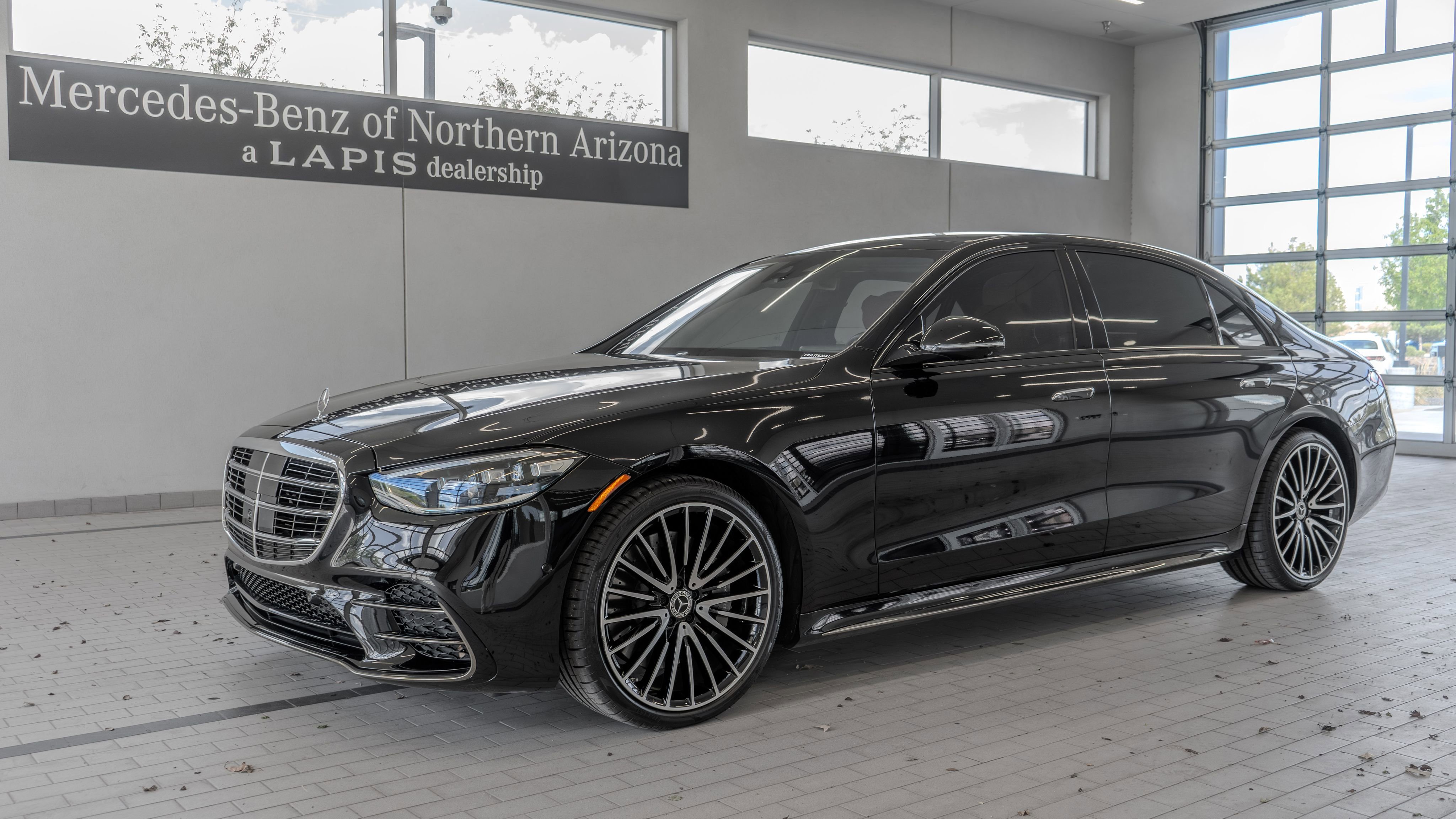 Certified 2023 Mercedes-Benz S 580 4MATIC Sedan image 3
