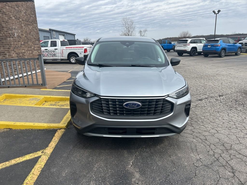 Used 2023 Ford Escape Active image 2