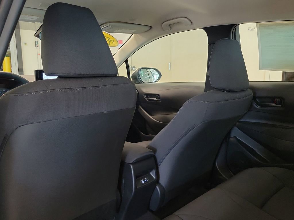 Used 2025 Toyota Corolla LE image 11