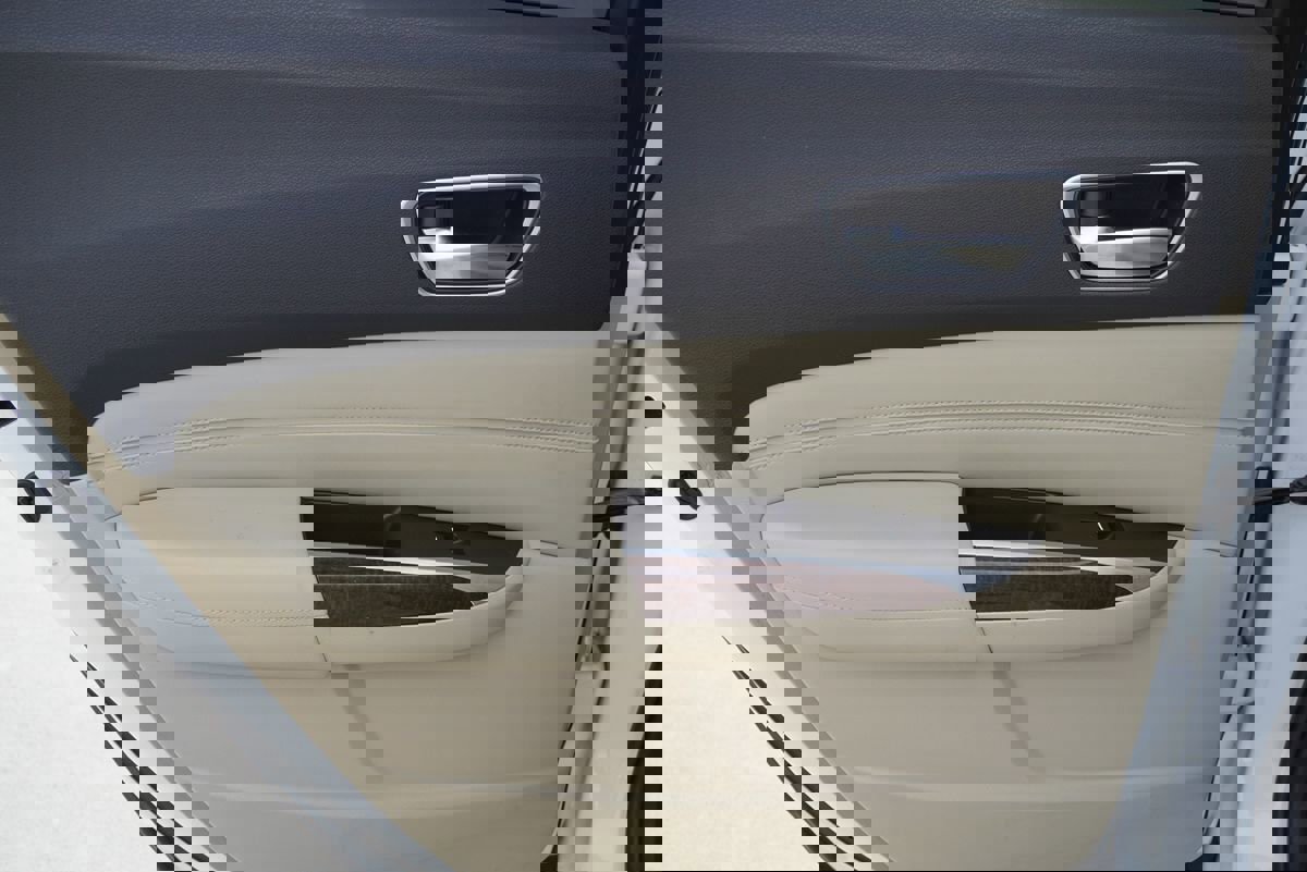 Used 2019 Acura TLX V6 image 16