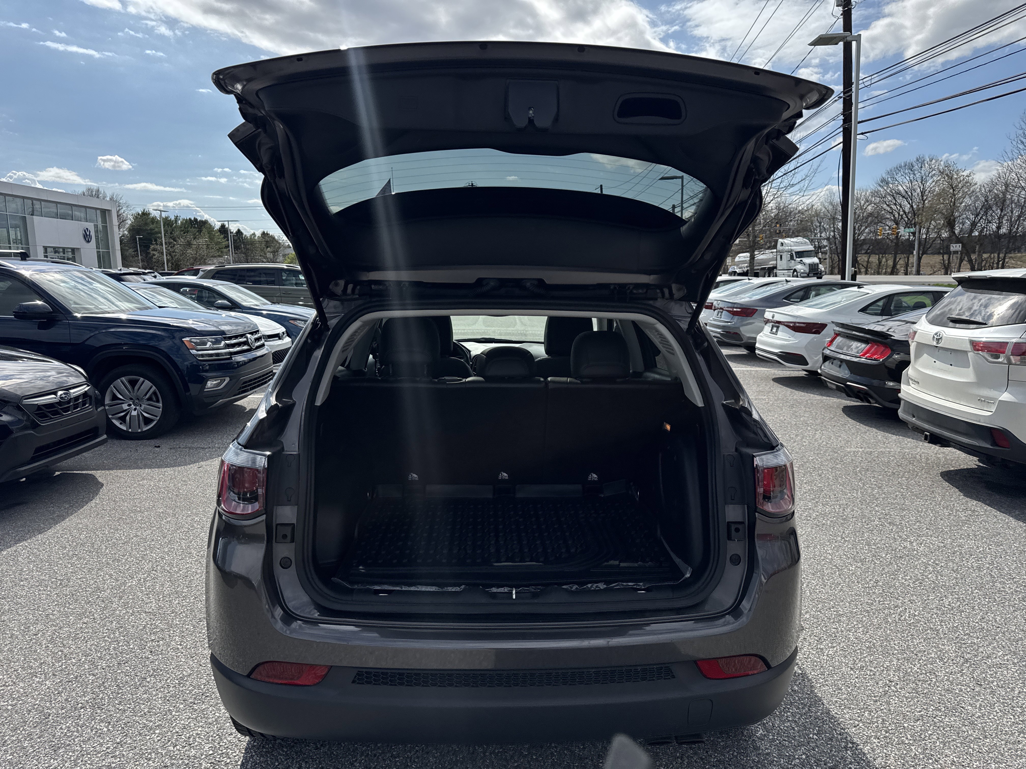 Used 2021 Jeep Compass Latitude w/ Sun and Sound Group image 29