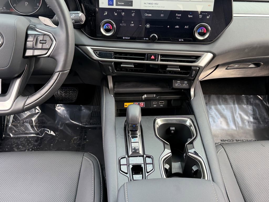 Used 2024 Lexus RX 350 Premium w/ Cold Area Package AWD/4WD image 13