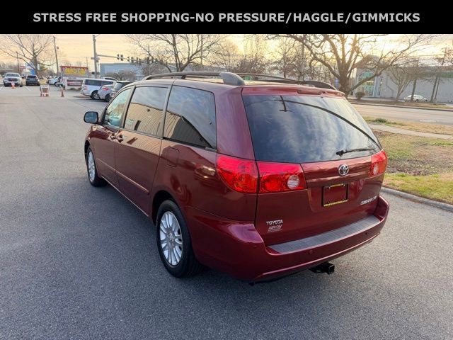 Used 2010 Toyota Sienna XLE image 5