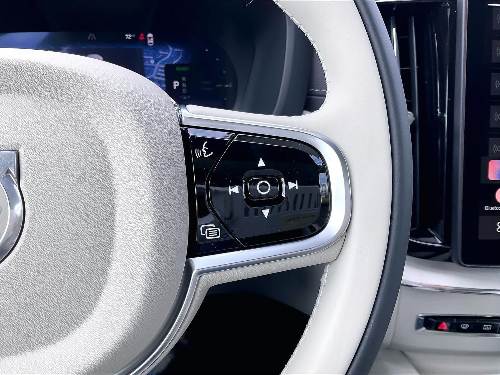 New 2027 Volvo XC60 T8 Ultra AWD/4WD image 18
