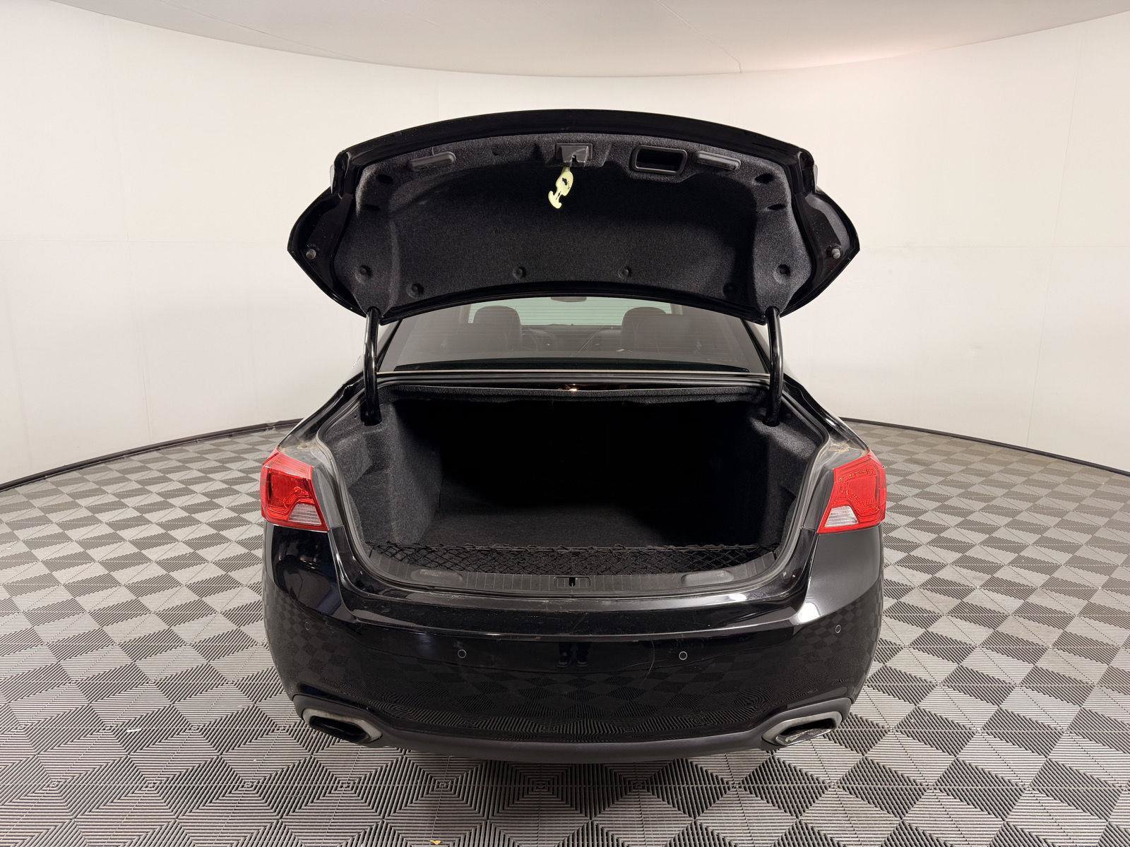 Used 2018 Chevrolet Impala Premier FWD image 5